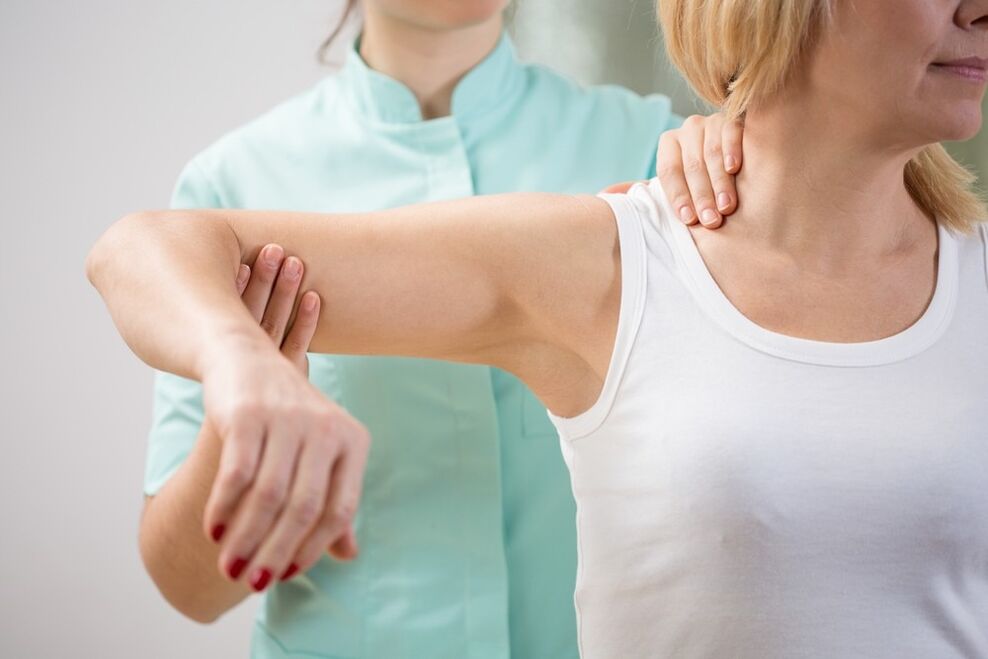 Examination of a doctor with cervical osteocondrosis